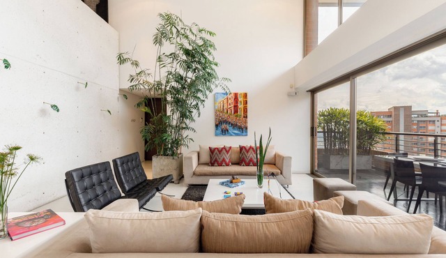 Spectacular 3BR Duplex ~ 380mts with pool and gym near El Tesoro Mall