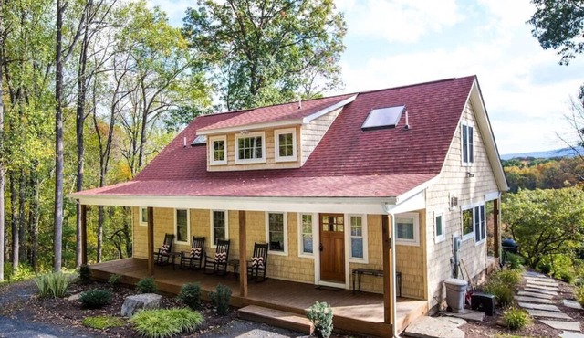 Spectacular Cottage with Shenandoah River Views