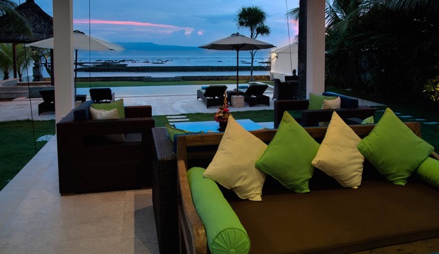 Spectacular Luxurious 3 BR Ocean Front Villa. Fully serviced. Private pool