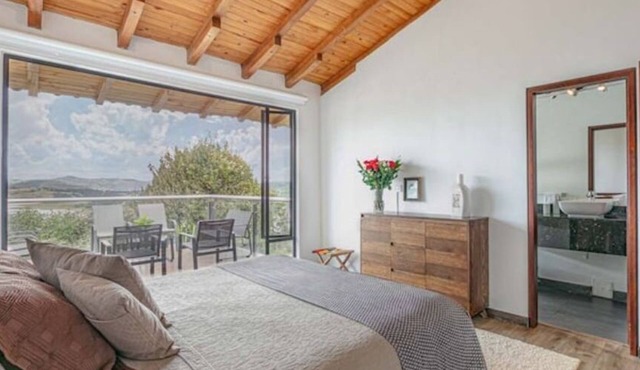 Spectacular modern house in the Sisga of Naqua