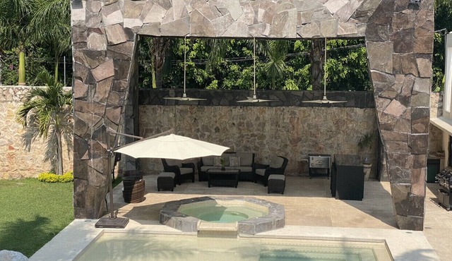 Spectacular villa, for + 20 people, includes boiler, Yautepec, Morelos.