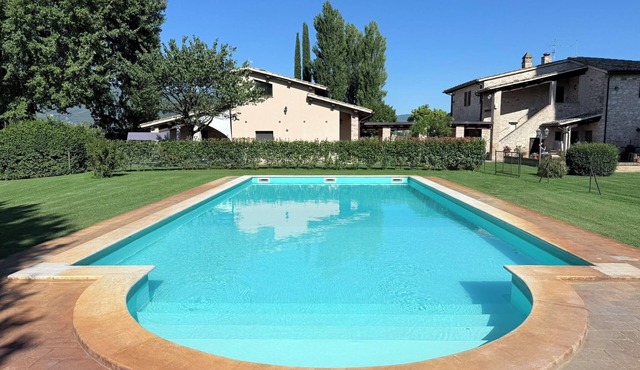 Spello By The Pool - slps 16 - child activity park, meditation park, BBQ + pool