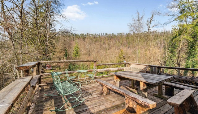Spend an unforgettable vacation in this wonderfully located vacation home.