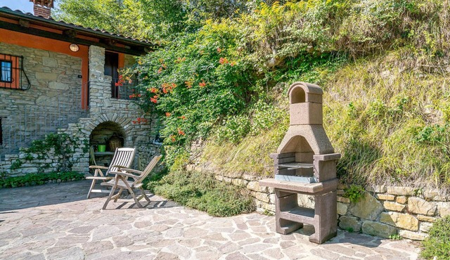 Spend relaxing vacations in the vineyards of Bossolasco.