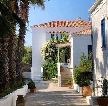Spetses Cozy Villa