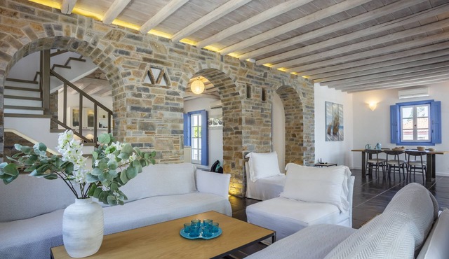 Spetses, Traditional Villa w/pool recently refurbished to a high standard