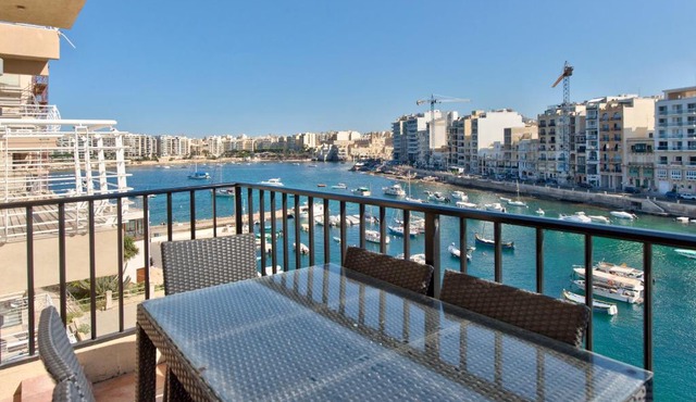 Spinola Seafront 4-bedroom Duplex Apartment