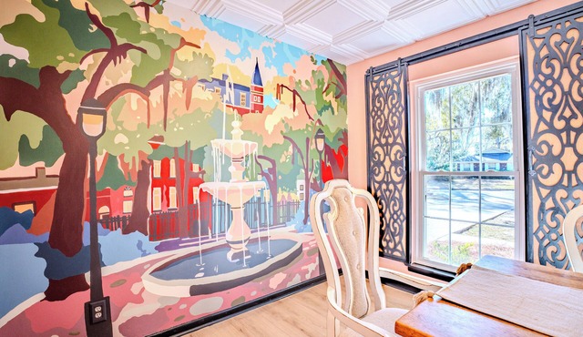 "Spirit of Savannah"- 4 min to Dwntn- Hot Tub-Game Room-Sleeps 8-Disc Golf