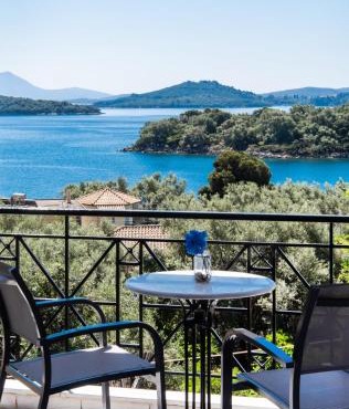 Spiros Sea View