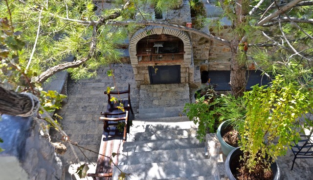 Spitakia Cottages