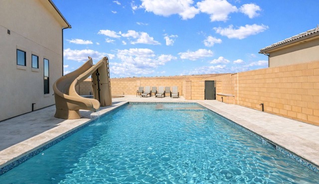 Splash and Putt Paradise: Private Pool, Splash Pad