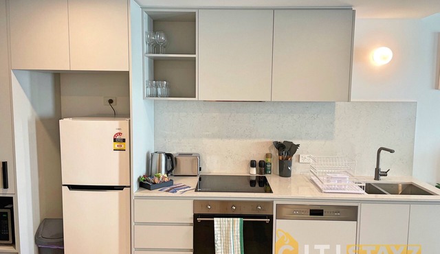 Splendid 2bd 1bth 1csp Apt - Superb CBD Location