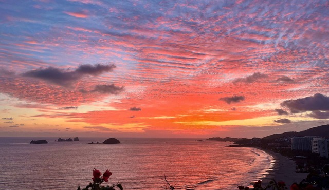 Splendid First-Class Beach Penthouse at Amara Ixtapa