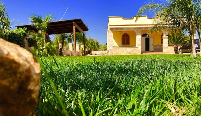 Splendid Villa with Relax Pool in Puglia
