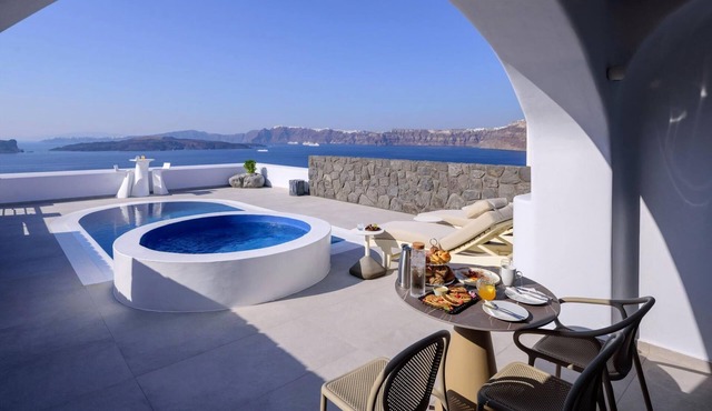 Splendid Santorini Villa | Villa Vista | 3 Bedrooms | Private pool & Spa Bath