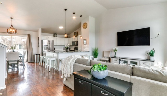 Spokane Valley Home w/Fire Pit - 1 Mi to Trails!