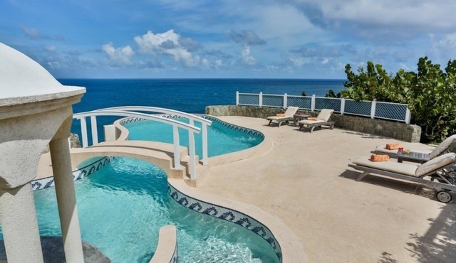 Sprawling Villa With Uninterrupted Sea Views - Equinox 4 Bedroom Villa by RedAwning