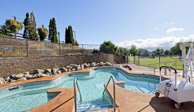 Sprightly Christmas Mountain Village, 2 Bedroom Villa
