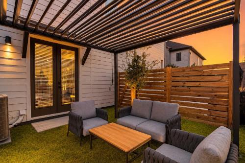 Spring Branch 3BR - Mins to CityCentre