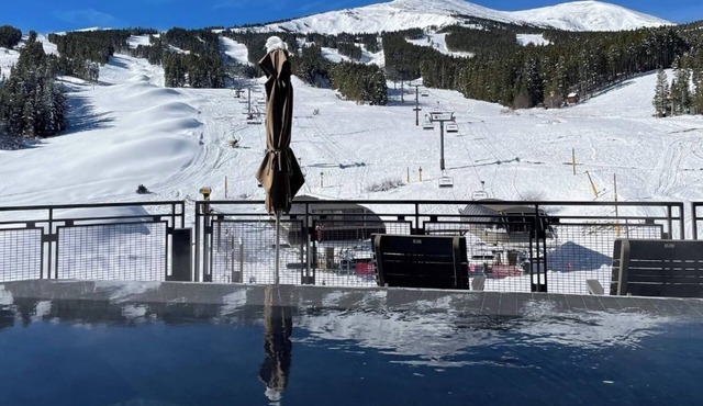 Spring Break @ Premier Ski in/Ski out Luxurious Residence on Peak 8, fits 12 ppl