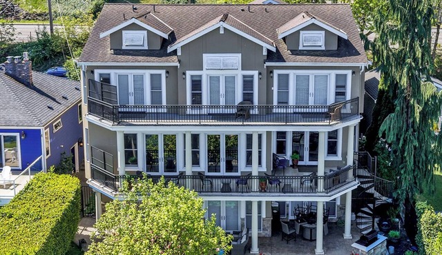 Spring special at Bella Vita sleeps 20, chef's kitchen, add 2 BR apartment!