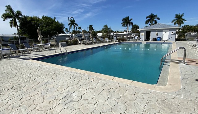 Spring/Summer Special 55+ Gated Community - 100 steps pool/hot tub