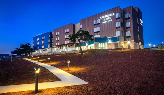 SpringHill Suites by Marriott The Dunes On Monterey Bay