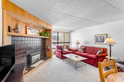 Spruce Lodge, Unit 391
