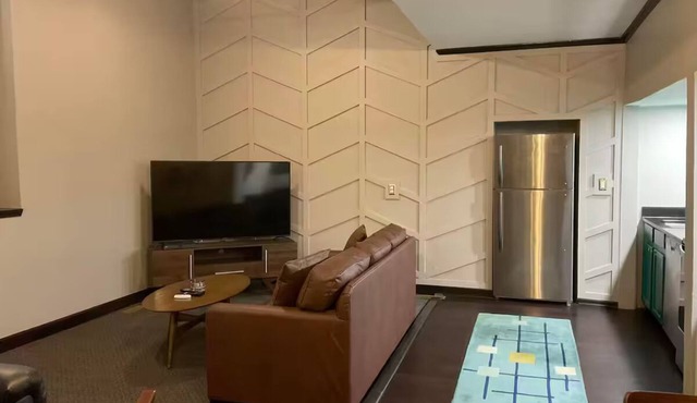 Square View Inn Suite 3