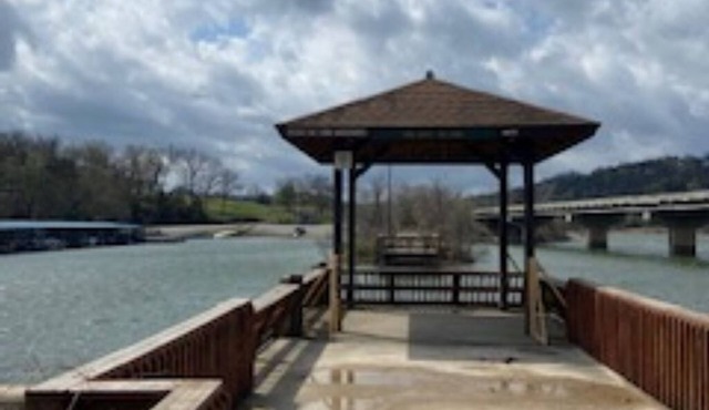 Squirrel Hollow: Newly renovated lake house Holiday Island
