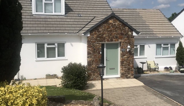 Squirrels Rest Comfortable home Saundersfoot 5 Bedrooms - sleeps 6 and a baby