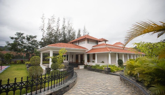 SR Jungle Resort