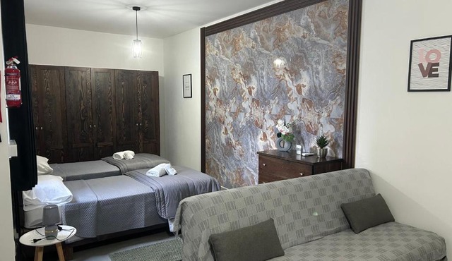 St gaetans studio apartment 6A