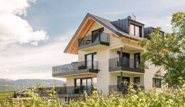 Studio 'Auer' with Mountain View, Private Garden and Wi-Fi