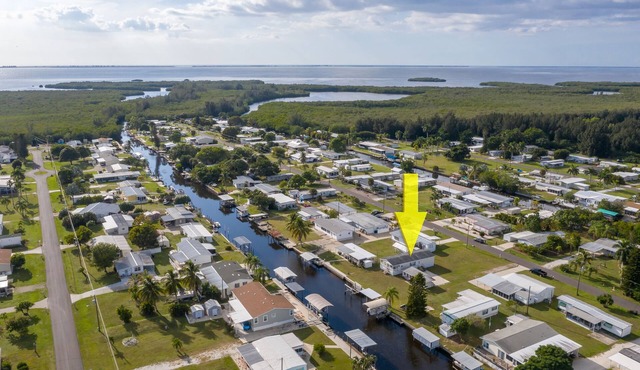 St James City- on saltwater canal in Flamingo Bay, minutes to main water