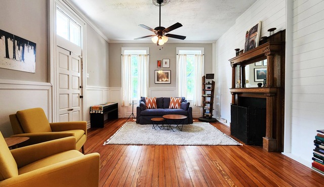 St. Louis Modern Retreat - Spacious, Family-Friendly, Convenient Location!