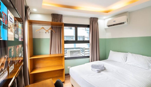 St. Marvin Studio Makati M405