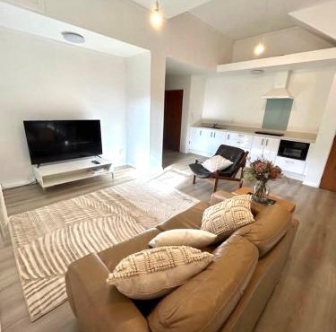 St Okes Apartment- Peaceful retreat set in native bush - Modern - Comfortable and Quiet