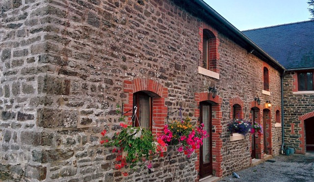 Stable conversion in idyllic rural location, close to the coast
