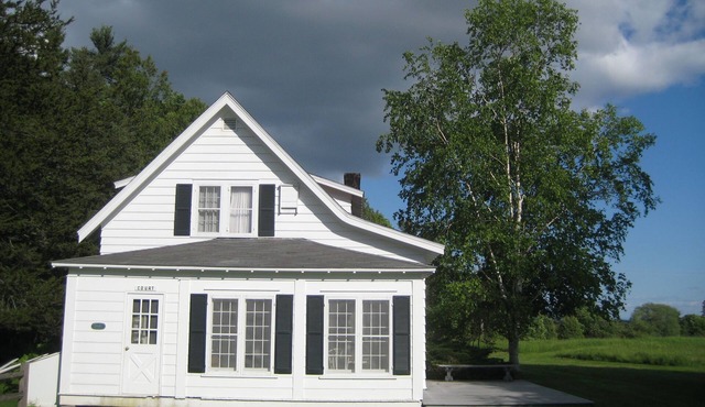 Stable Properties -Three bedroom "Court" Cottage With Marvelous Views