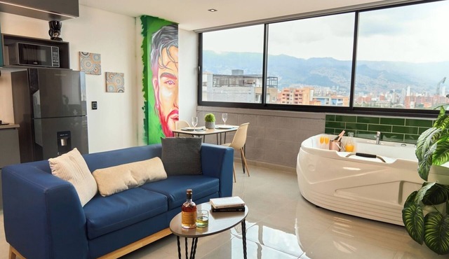 Stadio Jacuzzi Haven | Cozy Rosa Negra Suite