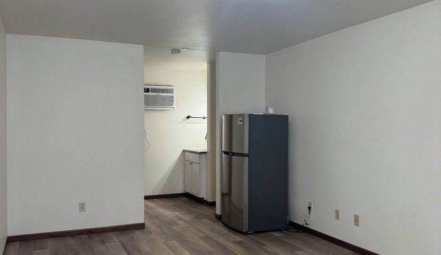 Stand Rock Studios in Wisconsin Dells! (Unfurnished)