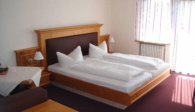 Standarddoppelzimmer ohne Balkon im Haupthaus (sowie im Gästehaus)