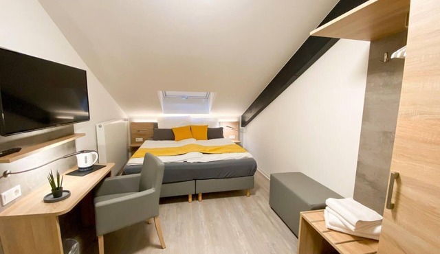 Standard double room, shower WC - Boardinghouse Breitscheid