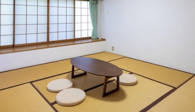Standard Japanesestyle Cottage | Seasonal Colorf/Ito Shizuoka