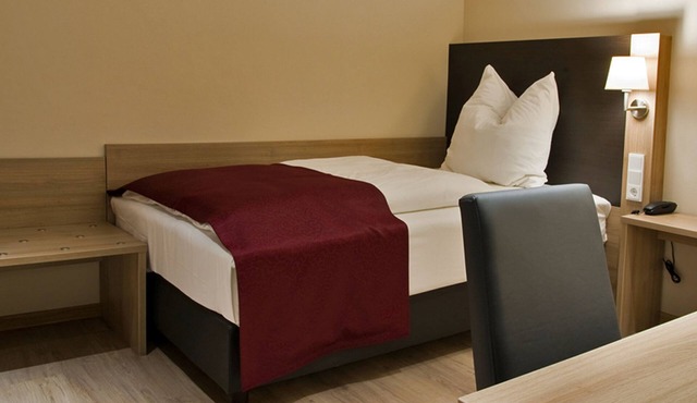 Standard single room