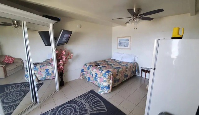 Standard Studio in St. Thomas Sunset Gardens