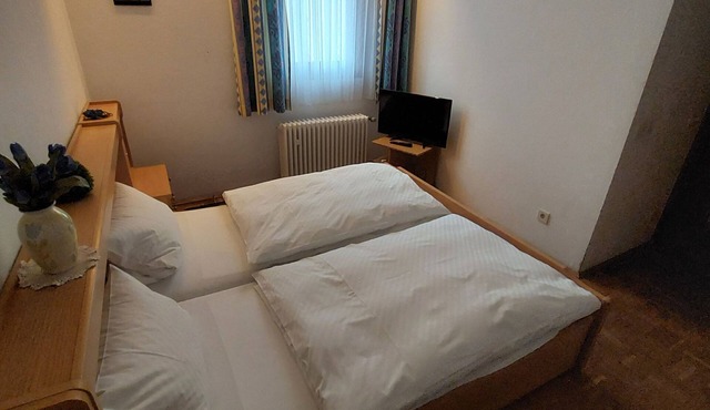 Standardzimmer Doppelbett Nr. 4 - Goldner Engel, Restaurant - Hotel - Metzgerei