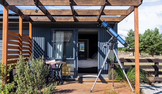 Stargazer Cabin luxe studio nr Clyde inc breakfast