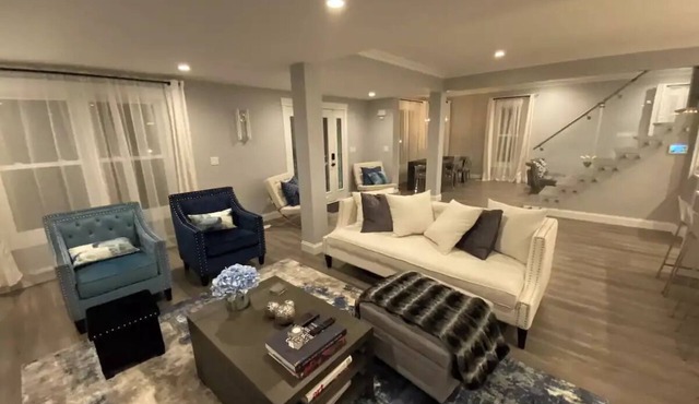 Starlake: A fully remodeled boutique style cottage